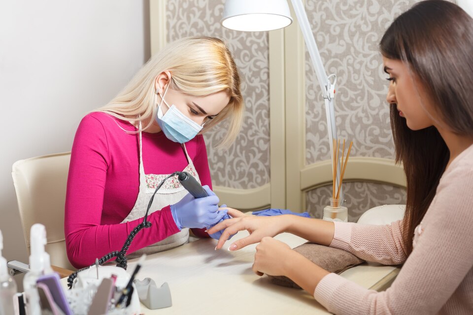 Ahmetbeyli Manikürcü